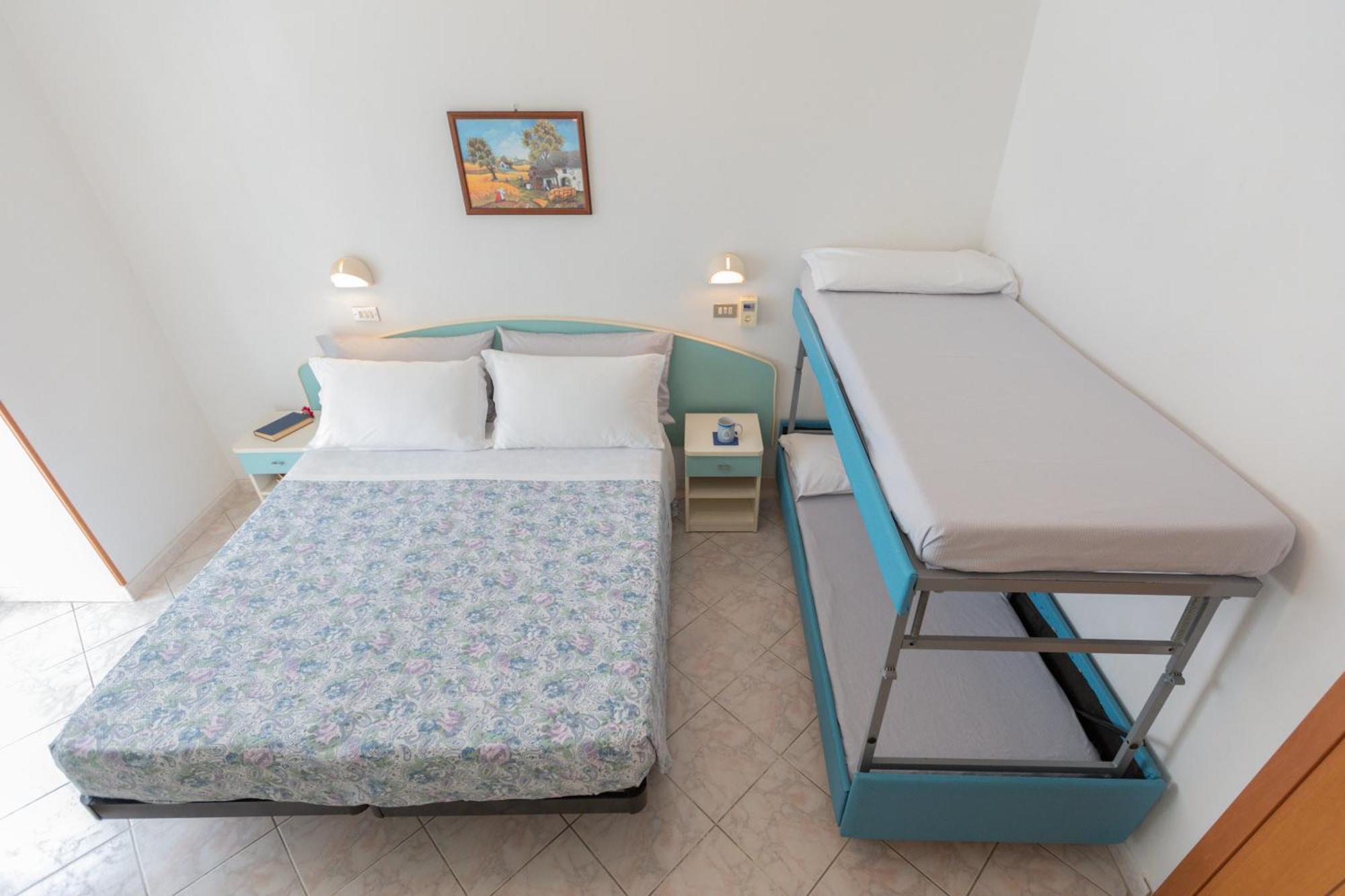 Hotel Lauretta Bellaria-Igea Marina Exteriör bild